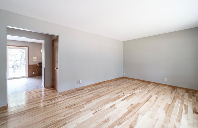 602 Moundsview Ave, Roseville, MN 55113