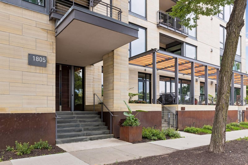 1805 W Lake St #303, Minneapolis, MN 55408