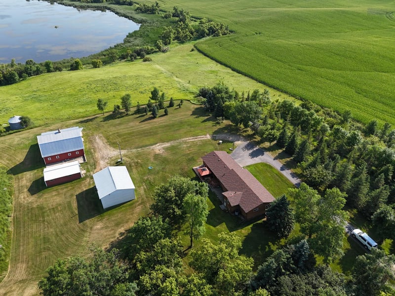 47895 165th St, Morris, MN 56267