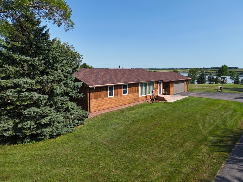47895 165th St, Morris, MN 56267