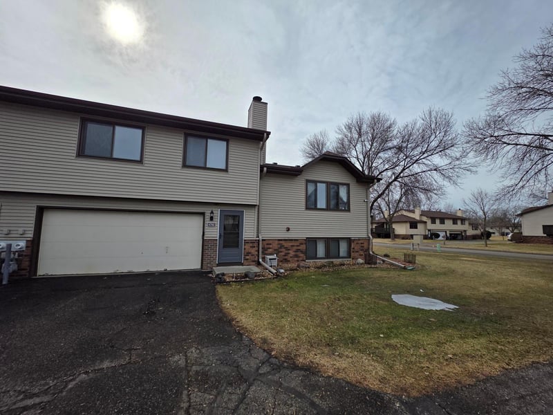 8792 N Maplebrook Cir #8792, Brooklyn Park, MN 55445