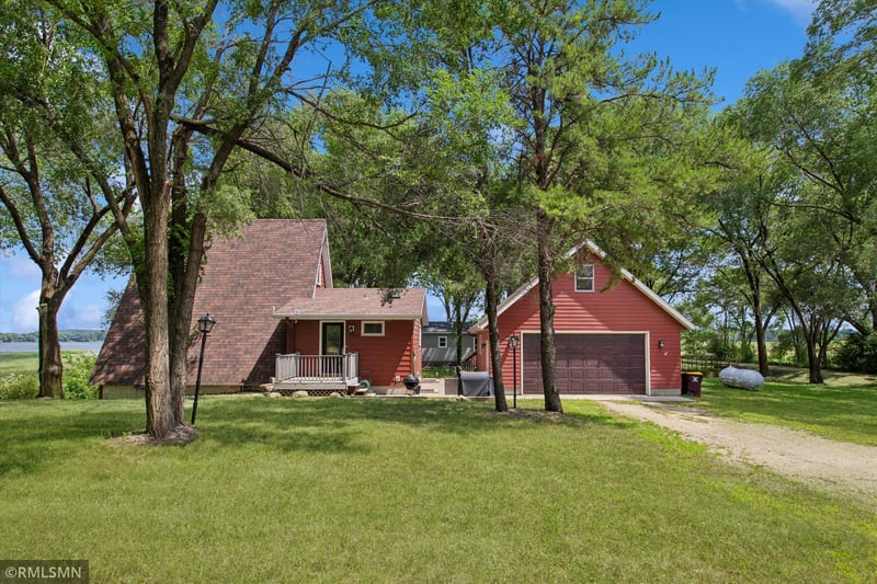 1993 300th Street Way, Cannon Falls, MN 55009
