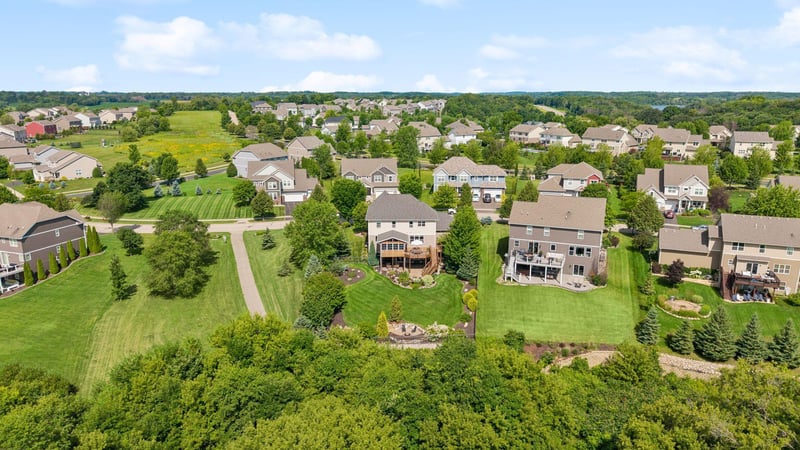 2545 Heron Ln, Victoria, MN 55386