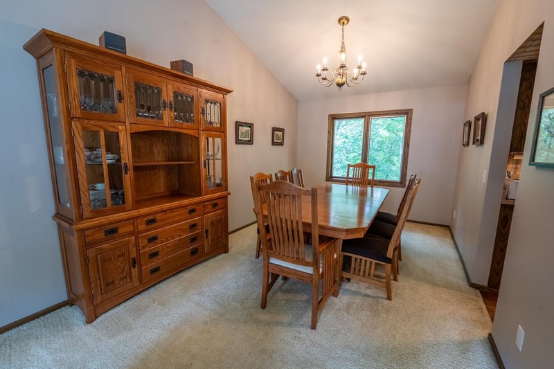 9250 Talus Cir, Eden Prairie, MN 55347