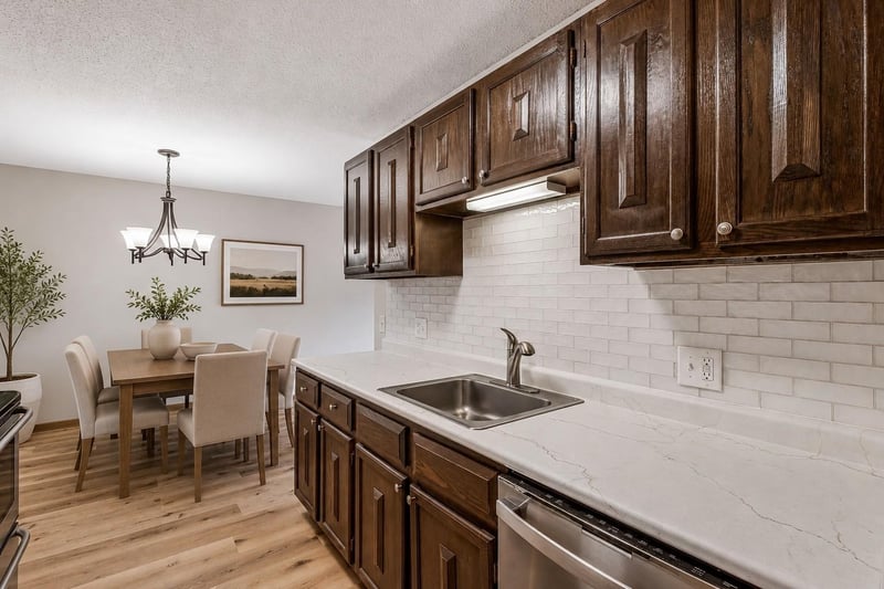 4009 Heritage Hills Dr #207, Bloomington, MN 55437