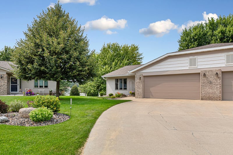 170 Autumn Pl NE, Owatonna, MN 55060