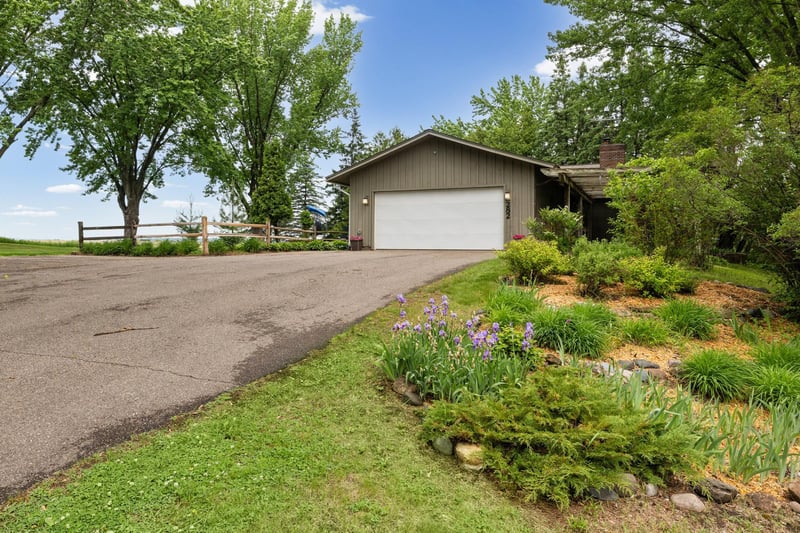 282 Croixview Dr S, Afton, MN 55001
