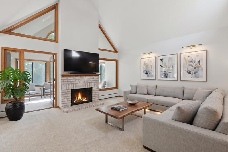 6100 Auto Club Rd #305, Bloomington, MN 55438