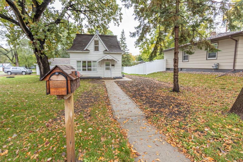 505 8th Ave E, Alexandria, MN 56308