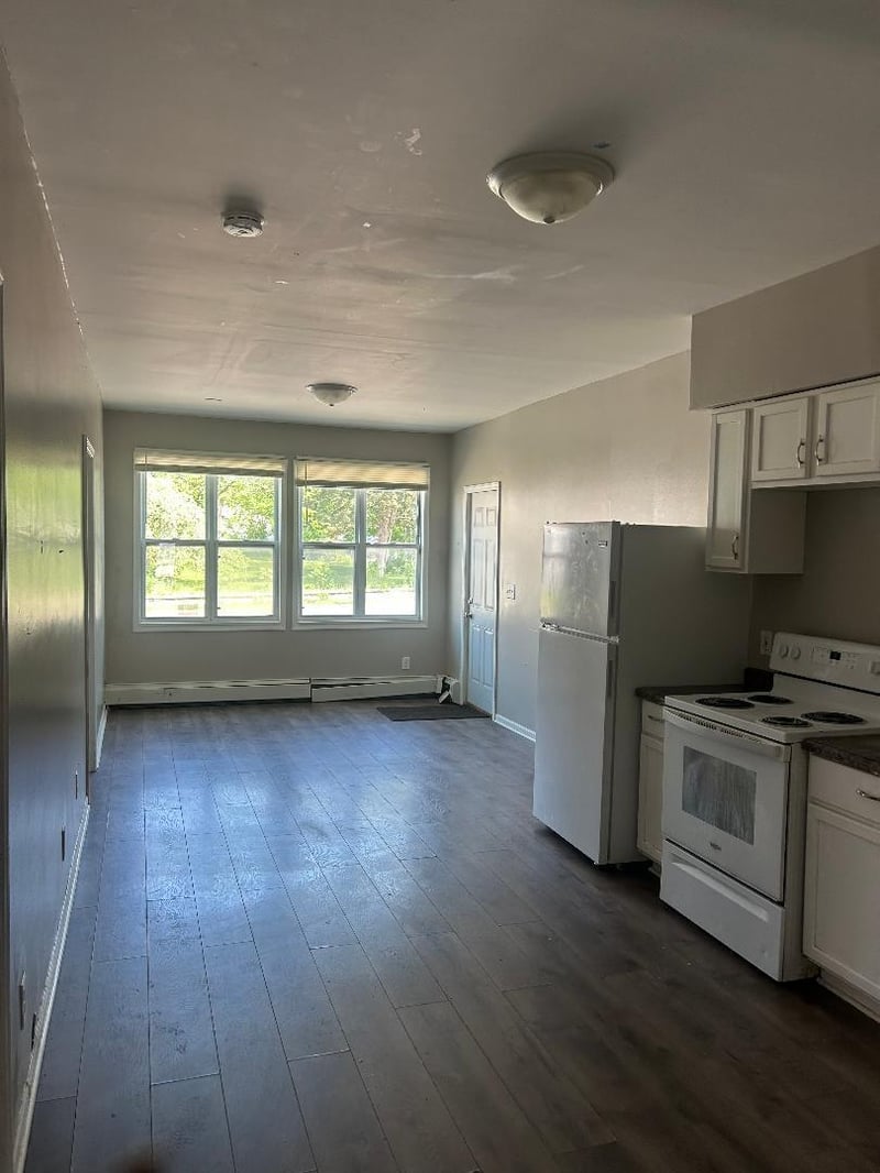 1204 E 7th St, Saint Paul, MN 55106