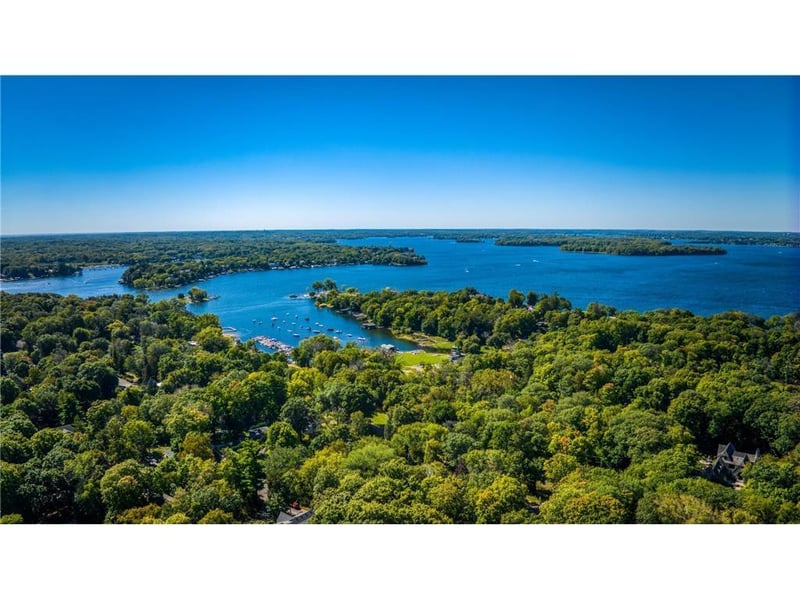 3610 Northome Ave, Deephaven, MN 55391