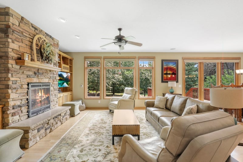 8415 Groveland Rd, Mounds View, MN 55112