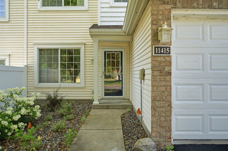 11415 Elmwood Ave N, Champlin, MN 55316