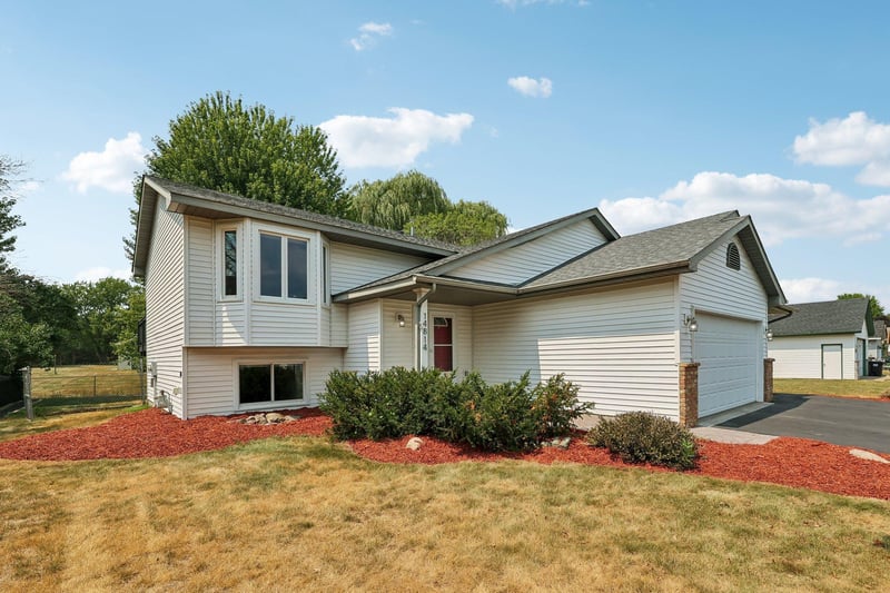 14814 Germanium St NW, Anoka, MN 55303