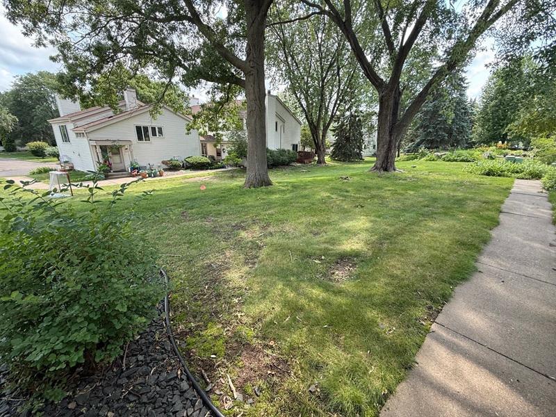 155 Bordeaux Ct, Woodbury, MN 55125