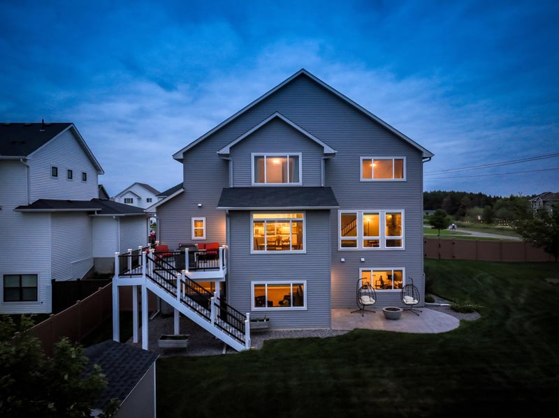 9637 West Wind Cir, Woodbury, MN 55129
