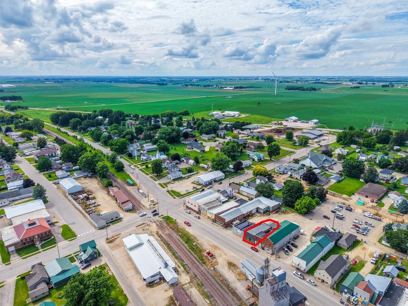 80 E Main St, Lewiston, MN 55952