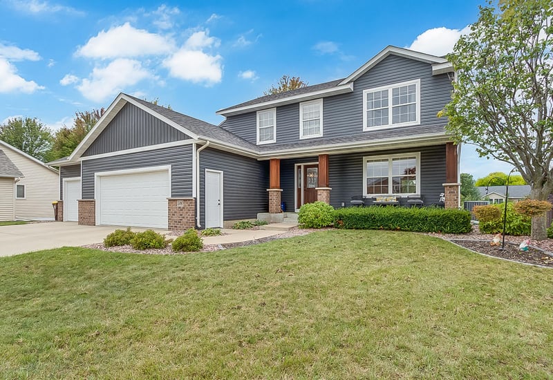 506 Chalupsky Ave NE, New Prague, MN 56071