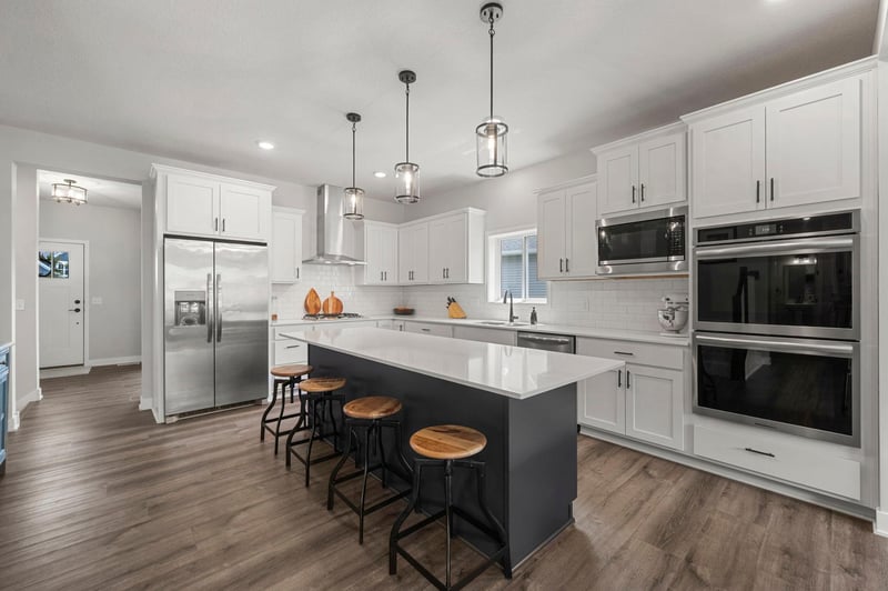 17580 Jett Cir SE, Prior Lake, MN 55372