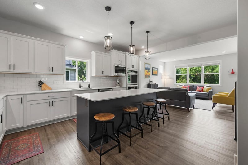 17580 Jett Cir SE, Prior Lake, MN 55372