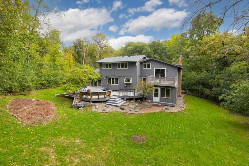 3200 Hazelwood W, Wayzata, MN 55391