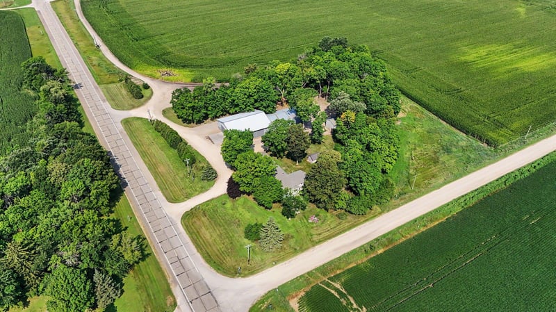 20132 State Highway 99, Le Center, MN 56057