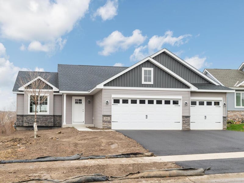 648 Hawthorne Ln, Watertown, MN 55388
