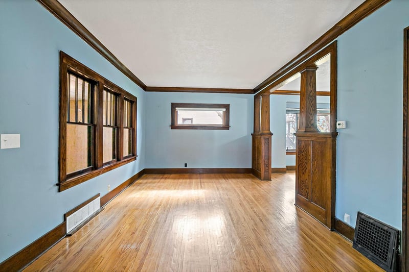 615 7th St, Kenyon, MN 55946