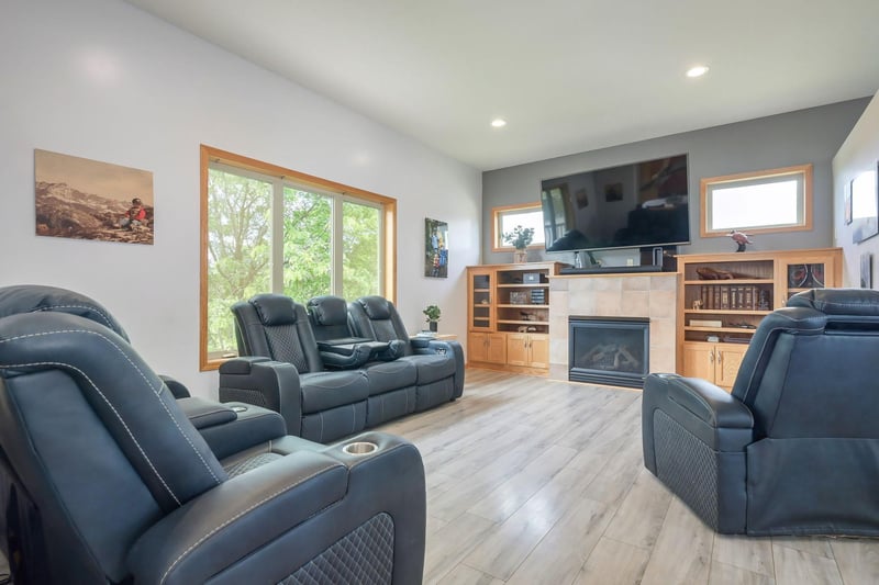 890 160th Ln NW, Andover, MN 55304