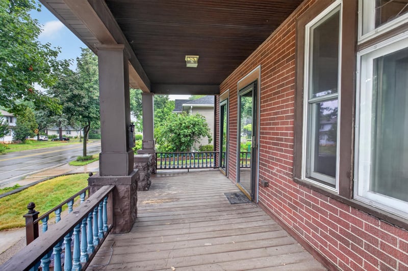 1454 Edgerton St, Saint Paul, MN 55130
