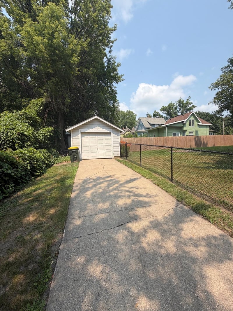 420 SW 11th St, Willmar, MN 56201