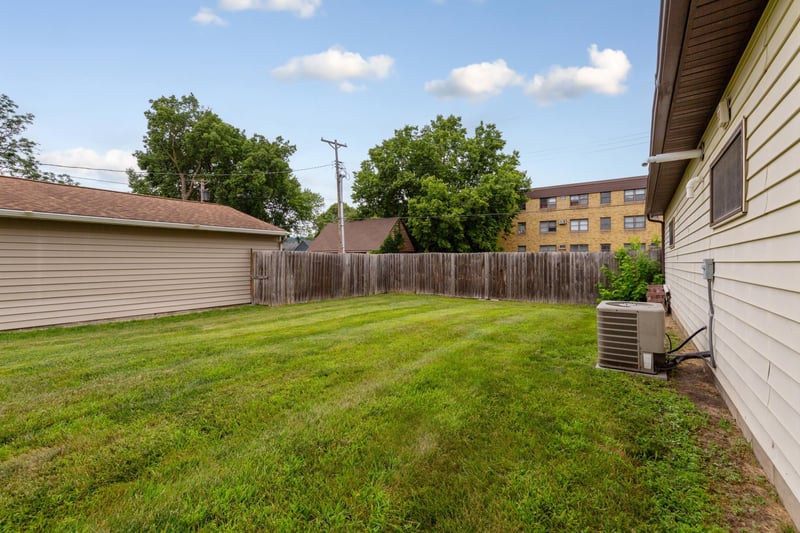 322 Wheeler Ave, North Mankato, MN 56003