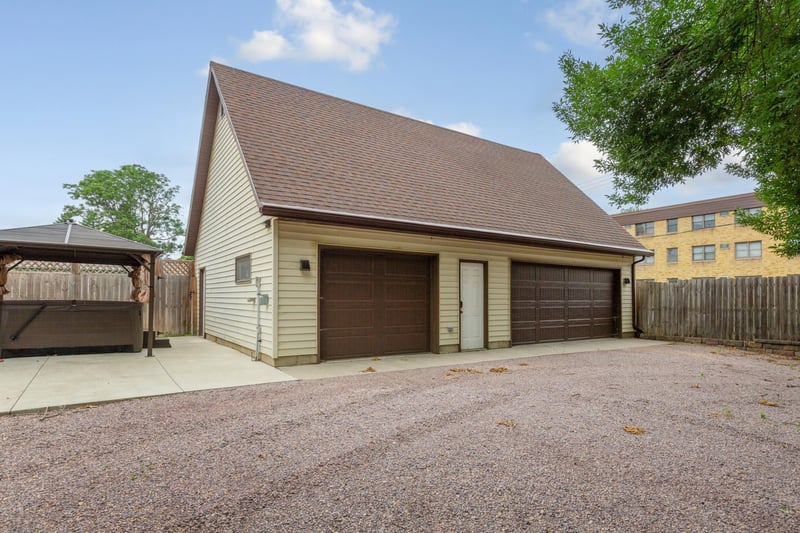 322 Wheeler Ave, North Mankato, MN 56003