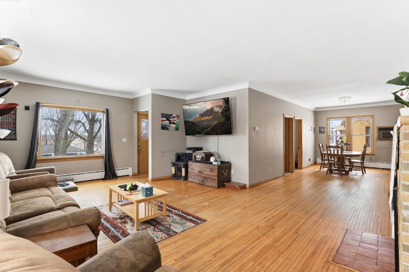 345 2nd Ave SW, Milaca, MN 56353