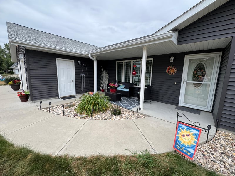 326 Rock River Dr, Edgerton, MN 56128