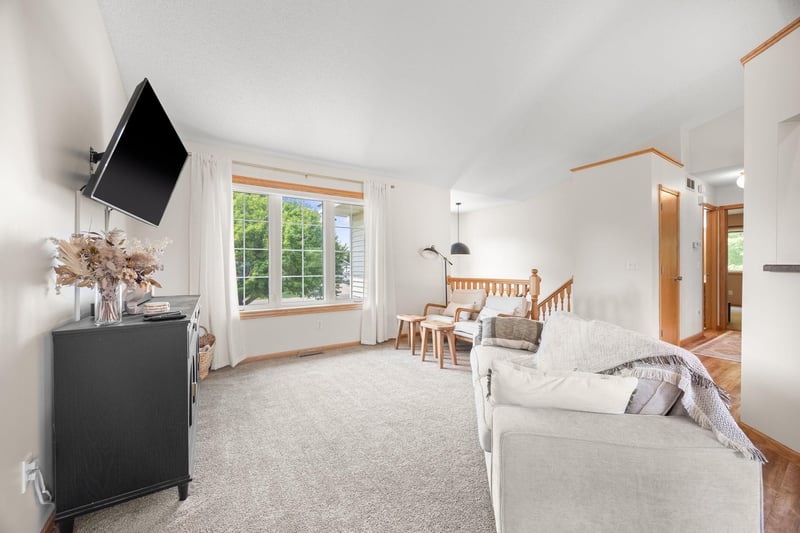 610 Cedar Ave N, Maple Lake, MN 55358