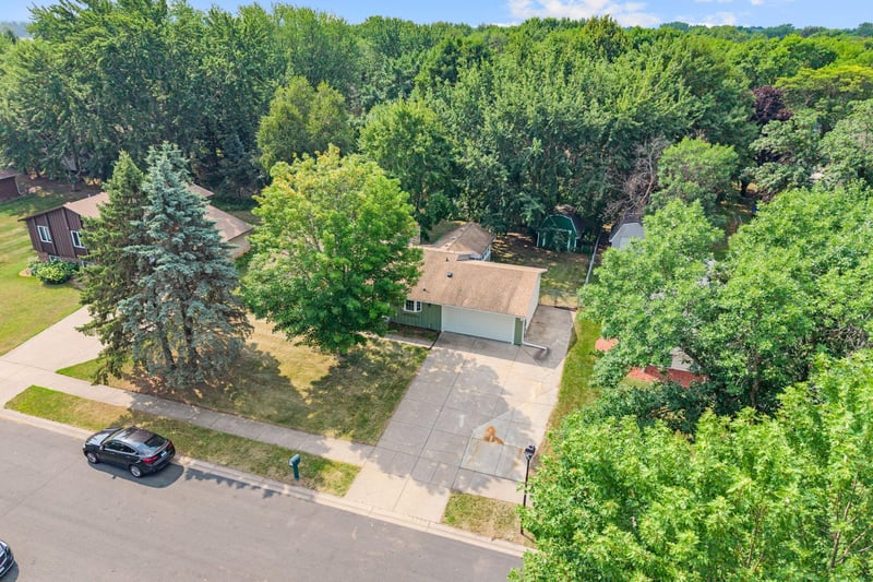 9665 106th Ave N, Maple Grove, MN 55369