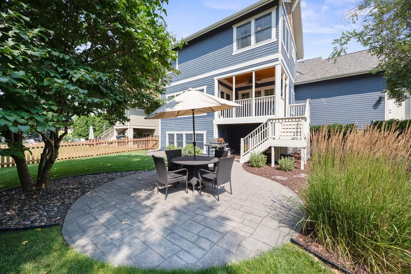 15858 Drawstone Trl, Apple Valley, MN 55124