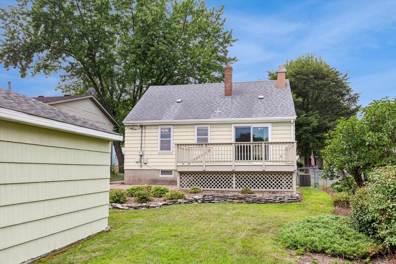 418 17th Ave N, South Saint Paul, MN 55075