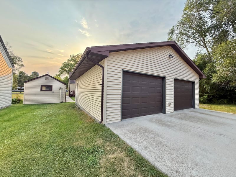 618 Dewey Ave N, Thief River Falls, MN 56701