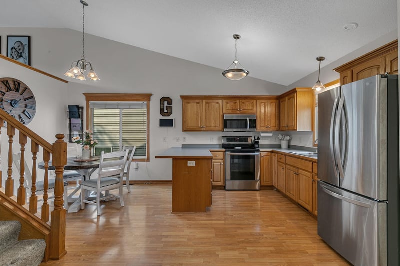 306 Pheasant Dr, Sartell, MN 56377
