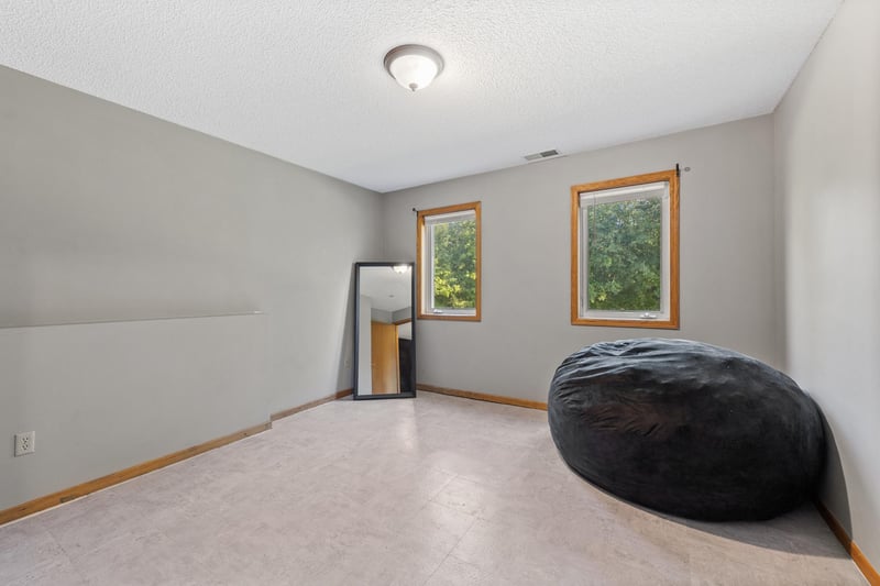 6314 Cavell Ct, Brooklyn Park, MN 55428