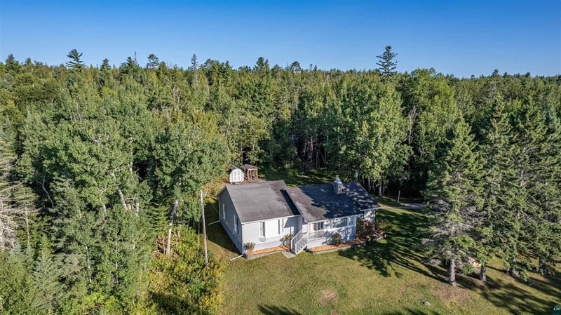 5845 N Shore Dr, Duluth, MN 55804