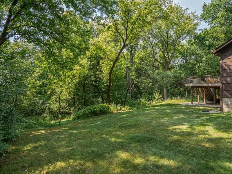 4563 Ches Mar Dr, Eagan, MN 55123
