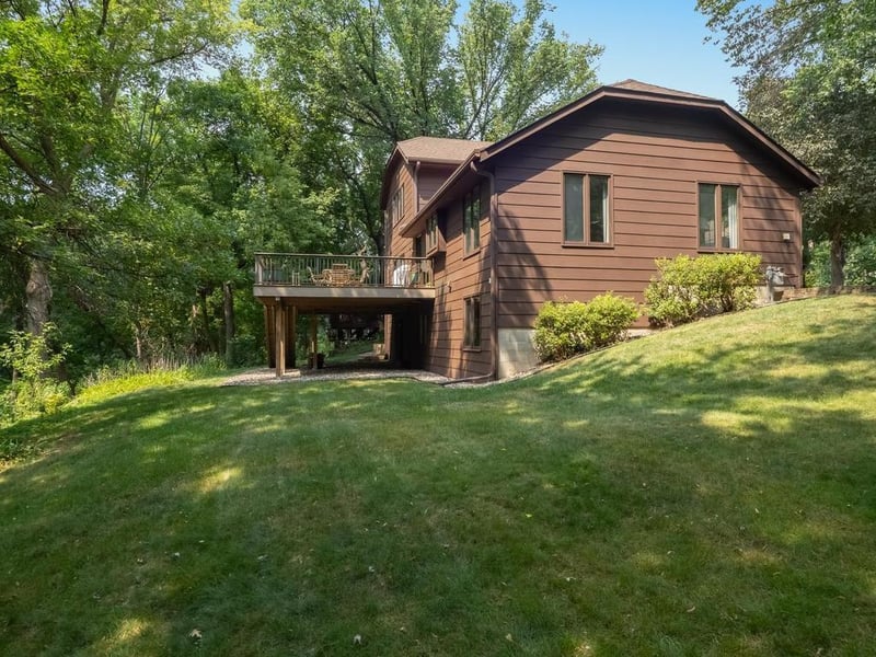 4563 Ches Mar Dr, Eagan, MN 55123