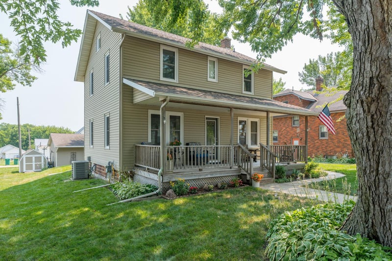 303 N Market St, Janesville, MN 56048