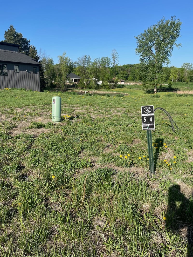 1954 Campfire Dr E, Waconia, MN 55387