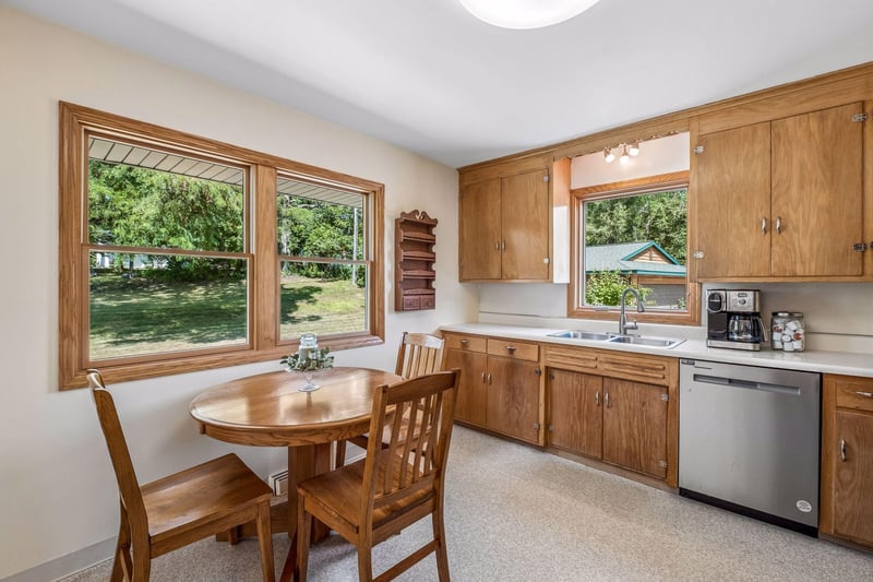 5629 N Glen Moor Rd, Minnetonka, MN 55345