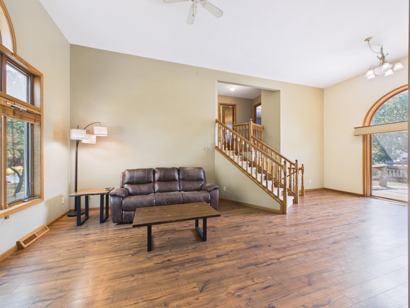 302 14th St N, Sartell, MN 56377