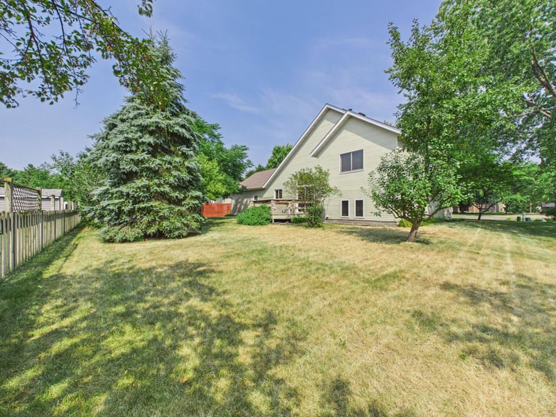 302 14th St N, Sartell, MN 56377